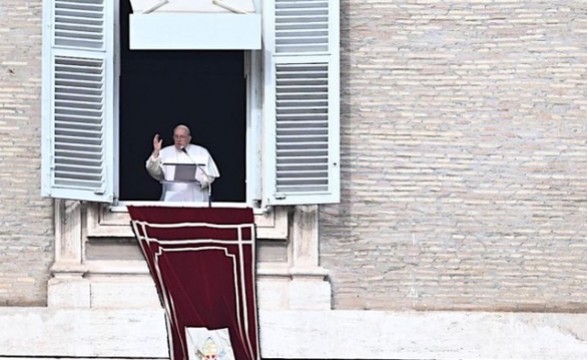 “Seguindo os caminhos do prazer e do poder não se encontra a felicidade”, alerta o Papa