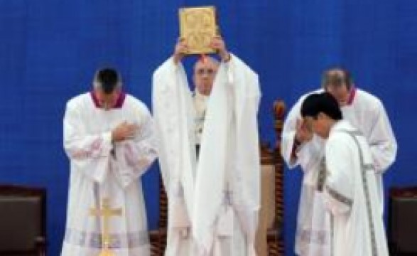 Na Missa da Assunção de N. Senhora, Papa invoca Maria como Virgem da Esperança 