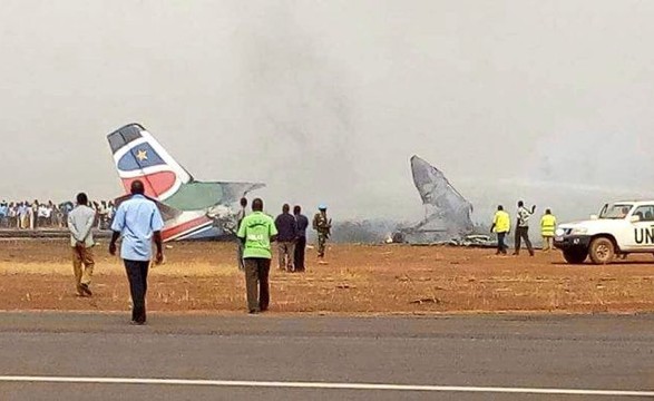 Avião comercial despenha-se com mais de 40 pessoas no Sudão do Sul