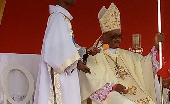 Bispo de Caxito encoraja angolanos a investirem no país