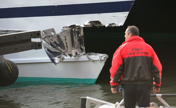Acidente com ferry em Nova Iorque provoca dezenas de feridos