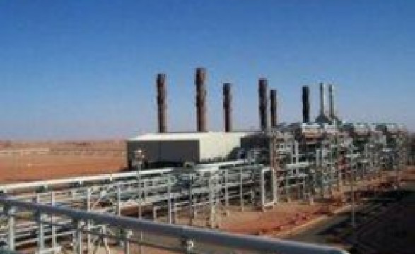 BP anuncia evacuação de trabalhadores 'não-essenciais' na Argélia