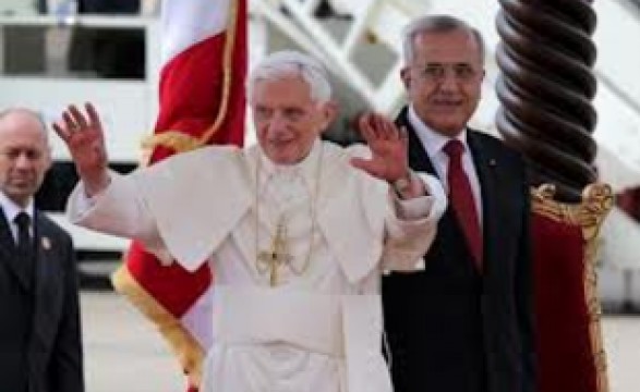 Primeiro discurso Do Papa Líbano apela à convivência pacífica entre as várias religiões e povos da região