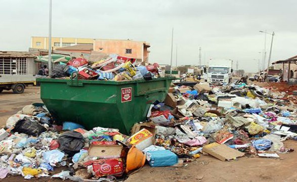 Taxa de pagamento de lixo para Luanda revista em 50%