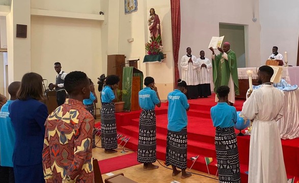 Bispo de Mbanza Congo questiona aumento do número de angolanos que abandona o país