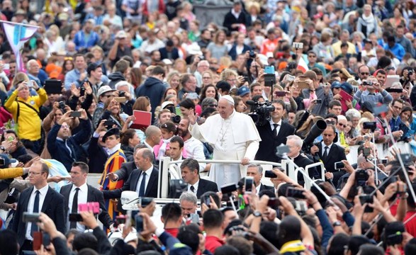 Na audiência geral Papa recorda Papa Francisco recorda viagem a Cuba e aos EUA