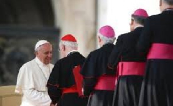 Aos Bispos Italianos, Papa Francisco pede que se enfrentem as questões, mas sem romper a unidade
