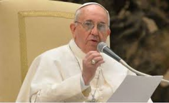 Papa elege combate à miséria para mensagem quaresmal