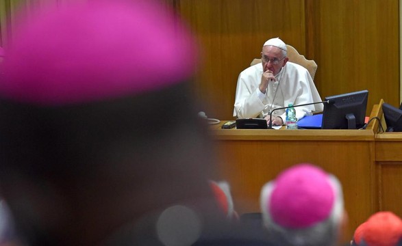 Papa afirma que Sínodo dos Bispos «não é um parlamento» que negoceia decisões