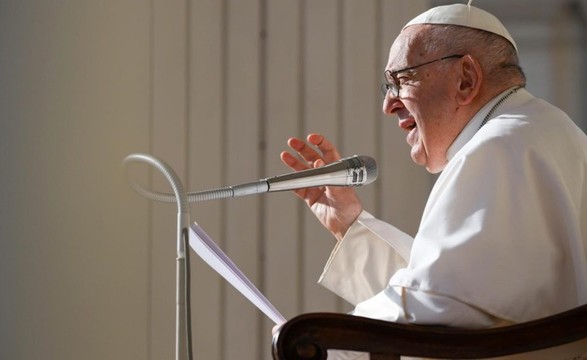Papa responde a questões de cinco cardeais sobre sinodalidade, ordenação sacerdotal de mulheres e uniões homossexuais