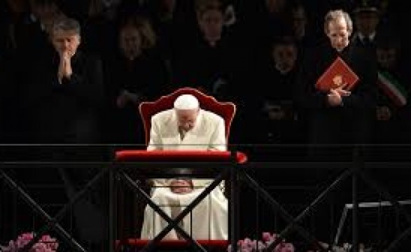 Na Via Sacra Papa Francisco evoca sofrimentos e injustiças da humanidade