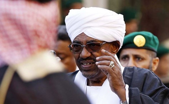 Presidente do Sudão desafia tribunal e abandona a África do Sul