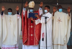 Arcebispo do Lubango retrata comunidade do Munhino