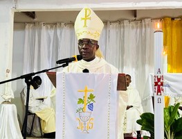 Bispo de Menongue preocupado com cidadãos que se alimentam do lixo
