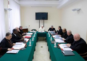 Papa está reunido com Conselho de Cardeais
