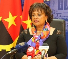 Ministra da cultura reconhece pobreza do orçamento para o sector que dirige