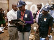 Agentes cartográficos ameaçados com armas de Fogo por populares em Luanda