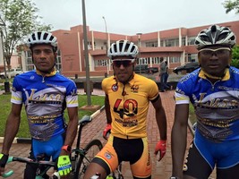 Ciclistas da volta Angola homenageados em Benguela 