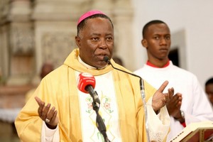 Arcebispo de Luanda recomenda atenção aos feridos pelo olhar da indiferença
