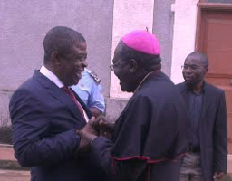 Relação igreja estado no encontro entre Pombolo e o clero diocesano do Uíge