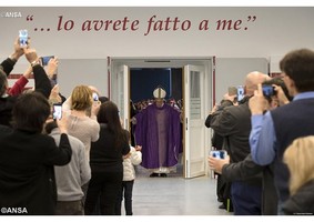 Papa abriu «Porta da Caridade» em refeitório da Cáritas