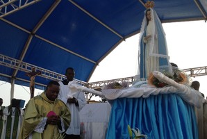 Arcebispo de Luanda consagrado a Nossa Senhora da Muxima