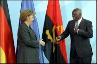 AF_merkel_angola