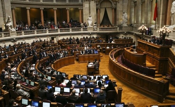 Mais partidos, mais mulheres e mais diversidade no Parlamento Português