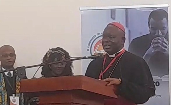 Bispo do Namibe contraria vozes que afirmam que a igreja nada faz para o desenvolvimento do país