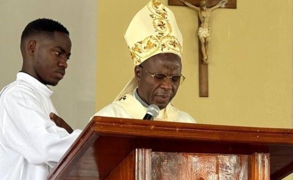 Arcebispo de Malanje exorta cristãos a praticarem o bem e a viverem segundo os dons do Espírito Santo