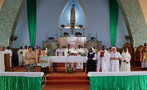 No dia do cansagrado Dom Filomeno alerta religiosos sobre a “ bênção de Deus”