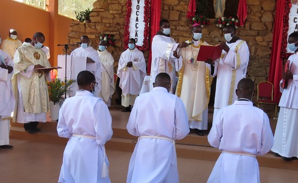 Malanje ganha 3 diáconos e 1 sacerdote