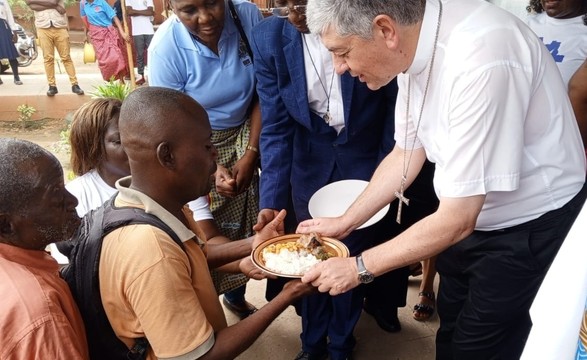 Núncio Apostólico em Angola e São Tome apela para fim da indiferença para com o pobre