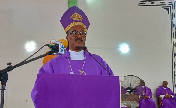 Bispo de Caxito exorta cristãos a não se conformarem com o mal