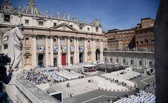 Igreja Católica tem dez novos santos