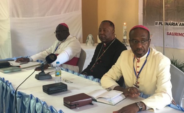 A vida da Igreja angolana reflectida pelos bispos da CEAST em Saurimo