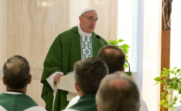 Papa “o cristão reza pelo seu inimigo e o ama”