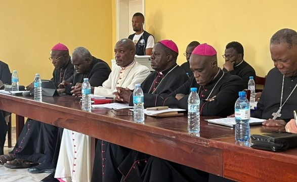 Bispos da CEAST já trabalham no Santuário da Muxima