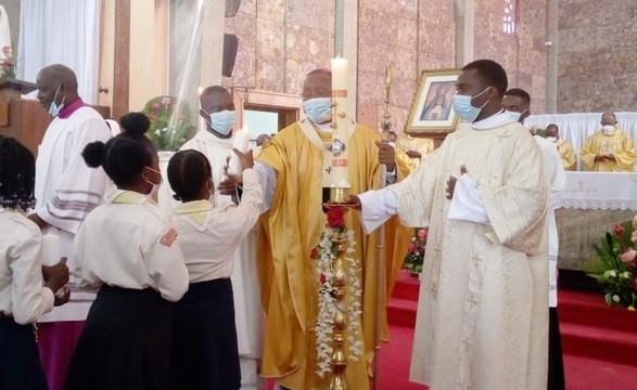 “Sínodo dos bispos constitui um dom e uma tarefa para todos os baptizados diz Dom Filomeno