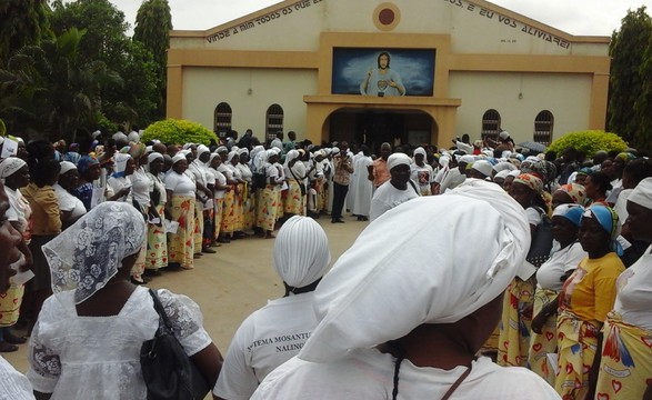 A arquidiocese de Luanda abriu mais uma porta santa