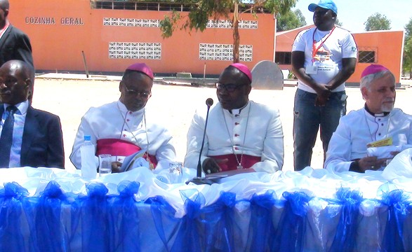 Bispo de Menongue convida jovens a serem testemunhas de Cristo 