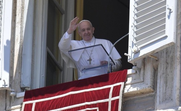 Papa: contemplação e acção. Marta e Maria nos indicam o caminho