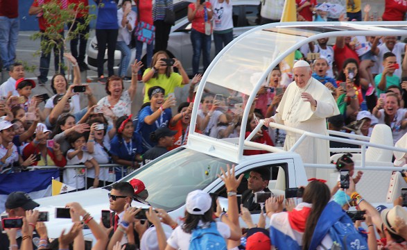 Santo Padre chega ao panamá com o rótulo de peregrino da fraternidade juvenil