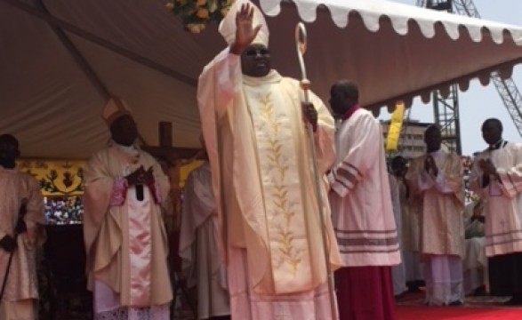 Dom Belmiro Cuica Chissengueti Bispo de Cabinda – Palavras de agradecimento a toda comunidade 