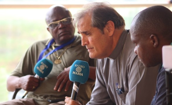 Mais de 100 mil crianças fora do sistema de ensino no Moxico, bispo apela maior compromisso