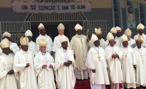 Deus espera uma resposta dos seus eleitos, afirma Dom Petar 