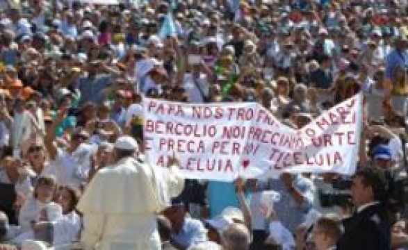 Papa Francisco fala sobre o dom da piedade e endereça saudação aos peregrinos angolanos