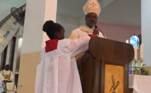 Bispo de Caxito preocupado com a sociedade violenta reforça apelos à família