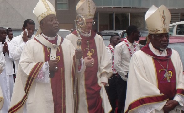 Bispos católicos saúdam os 60 anos de vida consagrada de duas irmãs de São José