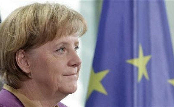 Merkel confia que eleitores italianos escolherão seguir reformas de Monti